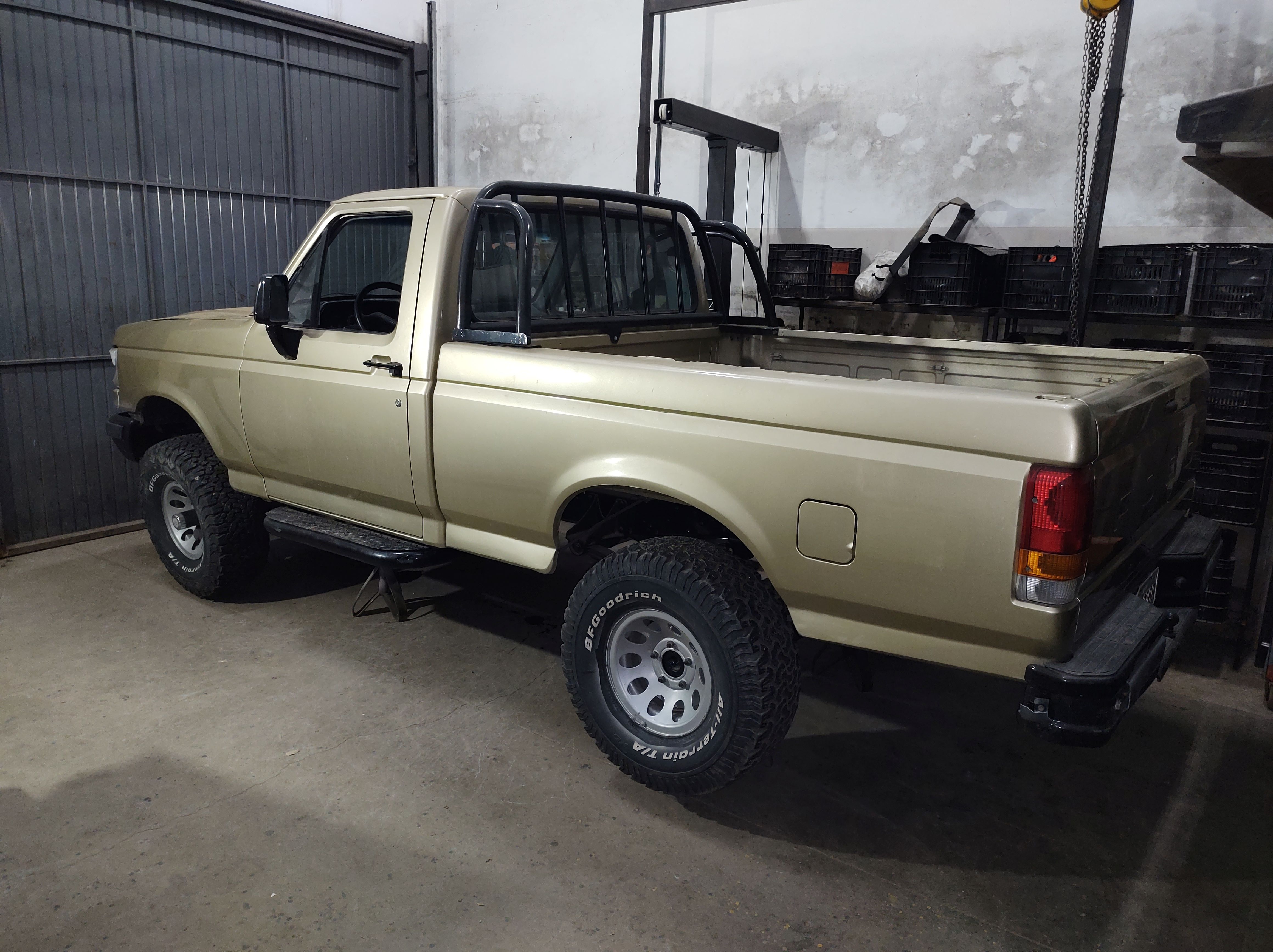 F-1000