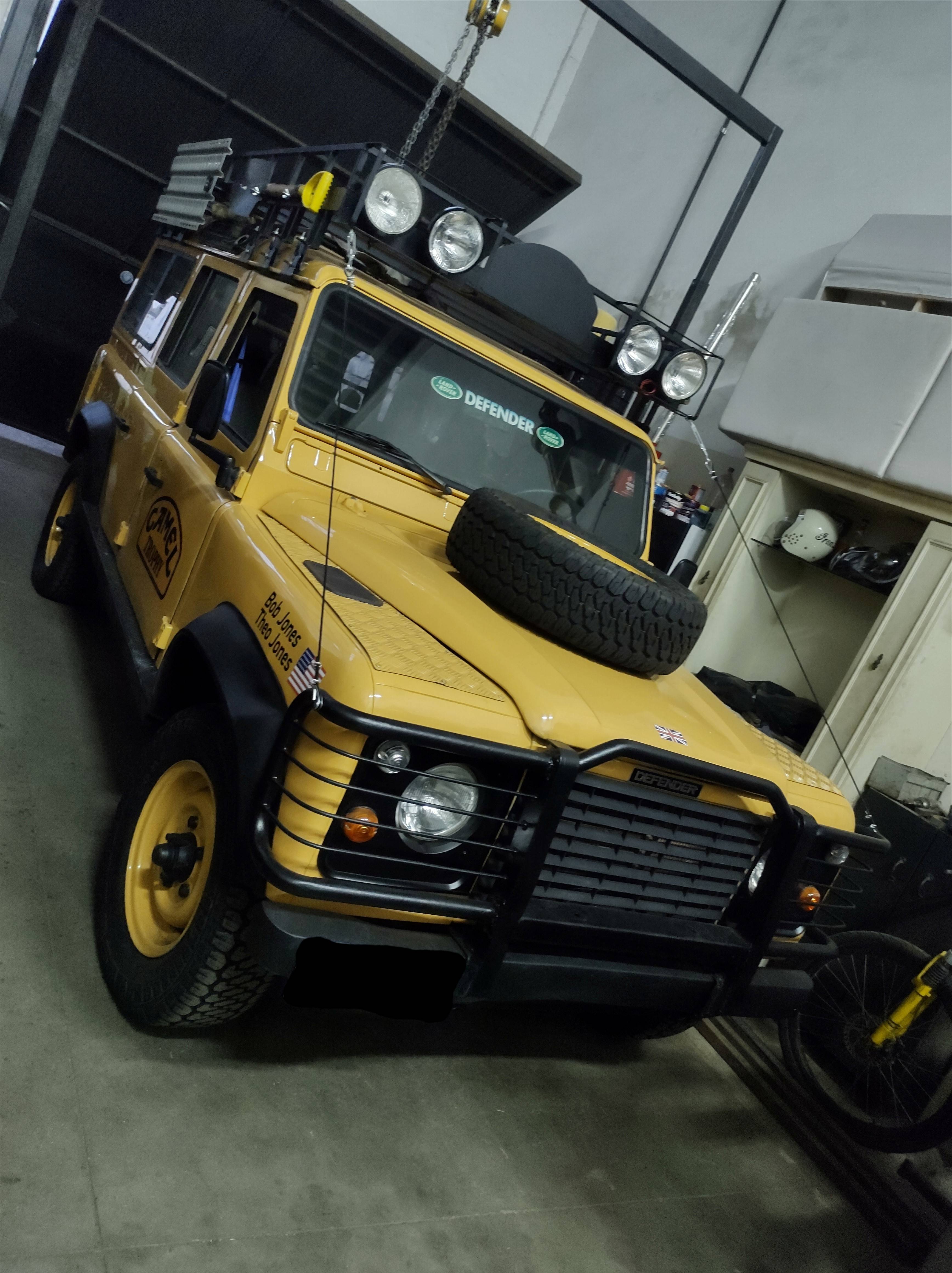 Land Rover Defender